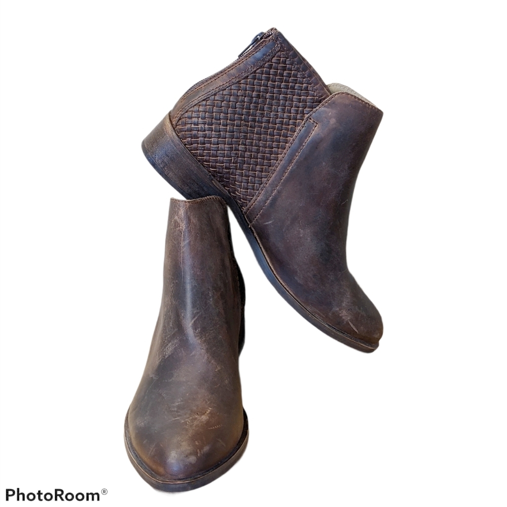 OFFICE LONDON Woven Leather Booties Sz 39